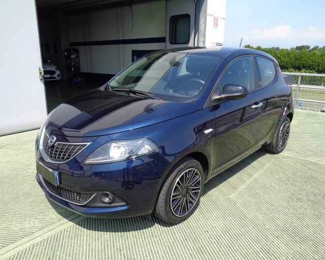 Lancia Ypsilon 1.0 FireFly 5 porte S&S Hybrid Gold