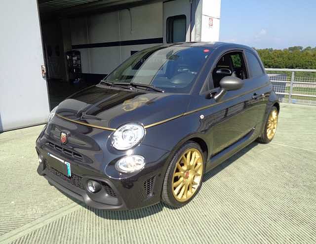 Abarth 595 1.4 Turbo T-Jet 165 CV Scorpioneoro