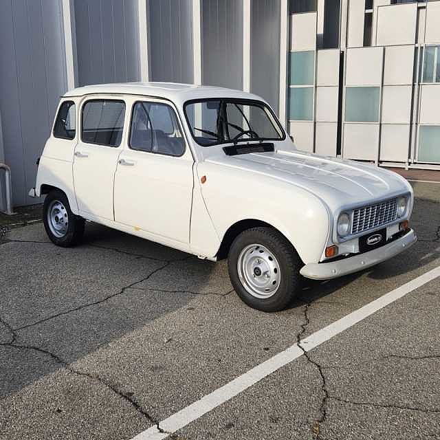 Renault 4 950 da Nuova Assauto .