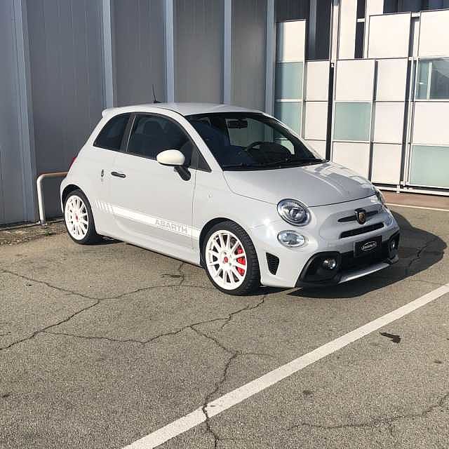 Abarth 595 1.4 Turbo T-Jet 180 CV Esseesse