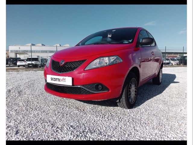 Lancia Ypsilon 0.9 t.air silver ecochic metano 80cv