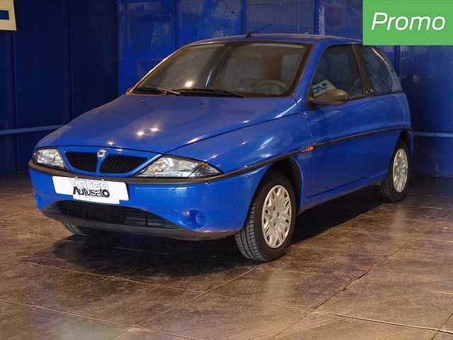 Lancia Ypsilon Y 1.1 8v elefantino blu