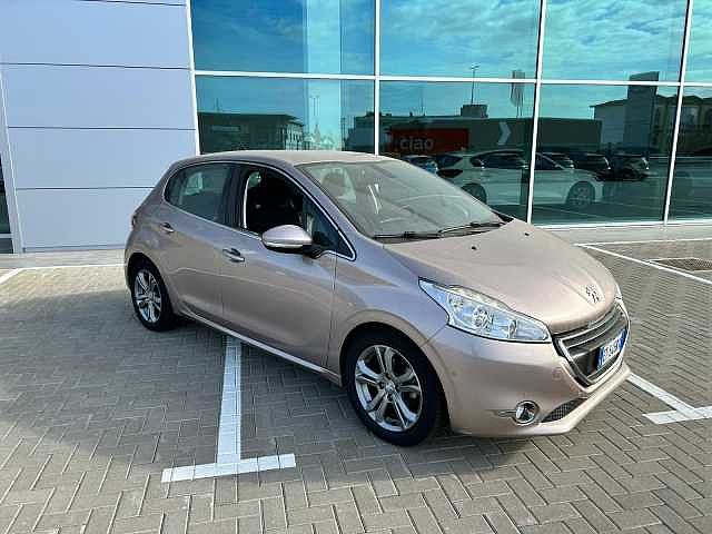 Peugeot 208 1.6 e-HDi 92 CV Stop&Start ETG6 5 porte Allure