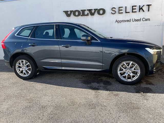 Volvo XC60 II Momentum Pro, B4 AWD mild hybrid (D) automatico
