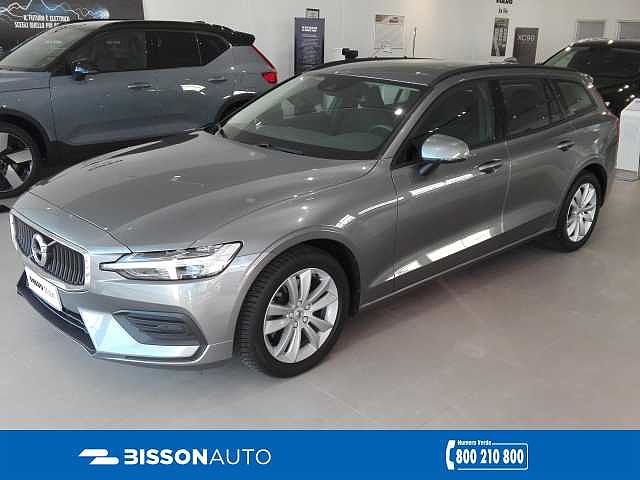 Volvo V60 II Momentum Core, B4 mild hybrid (D) automatico