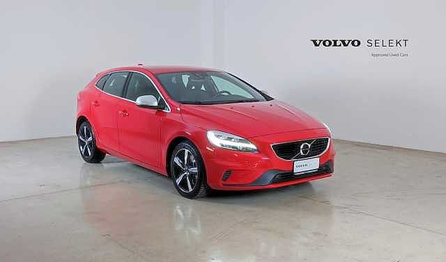 Volvo V40 T2 R-Design Momentum Geartronic da Bisson Auto