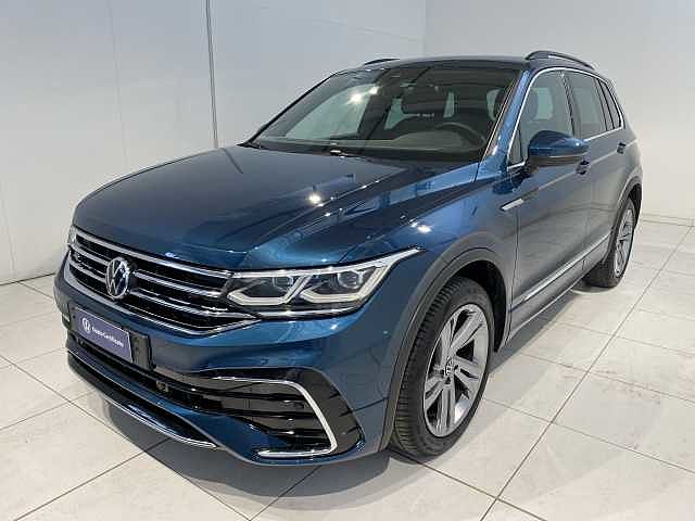 Volkswagen Tiguan 2ª serie 2.0 TDI 150 CV SCR DSG 4MOTION R-Line da SWA PLUS S.R.L.