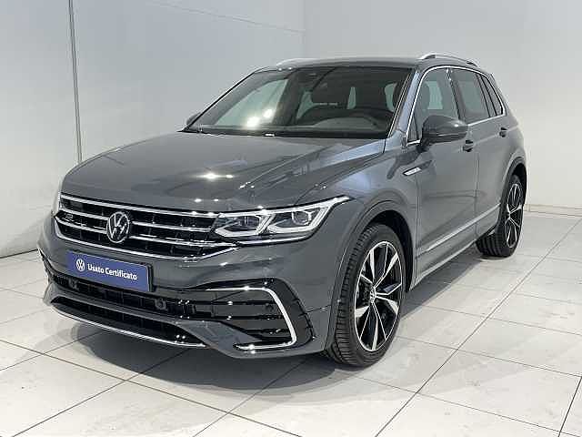 Volkswagen Tiguan 2ª serie 2.0 TSI DSG 4MOTION R-Line da SWA PLUS S.R.L.