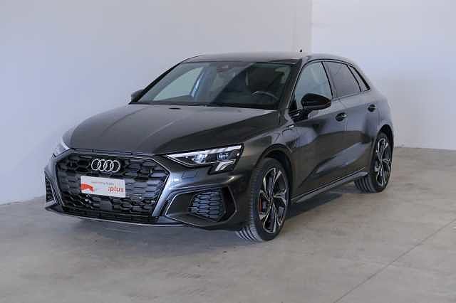 Audi A3 4ª serie SPB 45 TFSI e S tronic S line edition