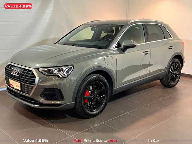 Audi Q3 Q3 45 TFSI e S tronic Business da Incar S.r.l.