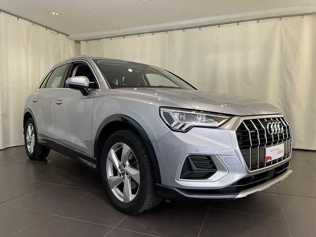 Audi Q3 2ª serie 40 TFSI quattro S tronic Business Advanced da Centro