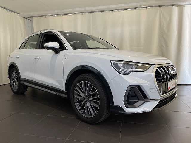 Audi Q3 2ª serie 40 TFSI quattro S tronic Business Advanced da Centro