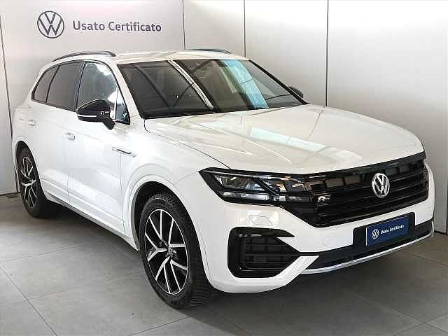 Volkswagen TOUAREG 3.0 V6 TDI 231CV R-LINE da AUTOCOGLIATI .