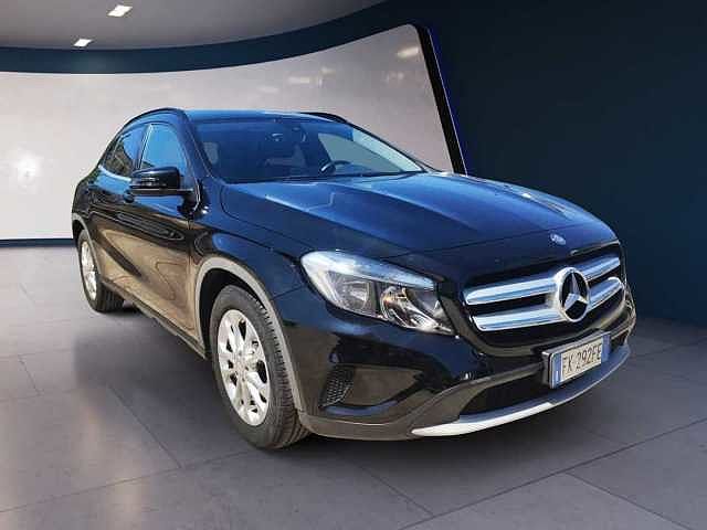 Mercedes-Benz GLA 180 d Automatic Premium