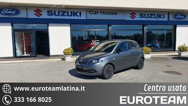 Lancia Ypsilon 3ª serie 1.0 FireFly 5 porte S&S Hybrid Ecochic Silver