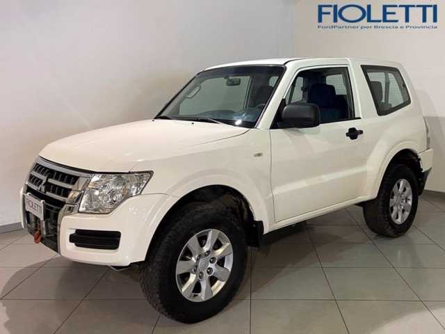 Mitsubishi Pajero 3.2 DI-D 16V aut. 3p. One/Hundred DPF