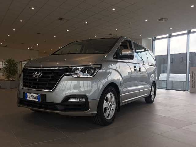 Hyundai H1 FULL SPACE da LEA CAR SRL