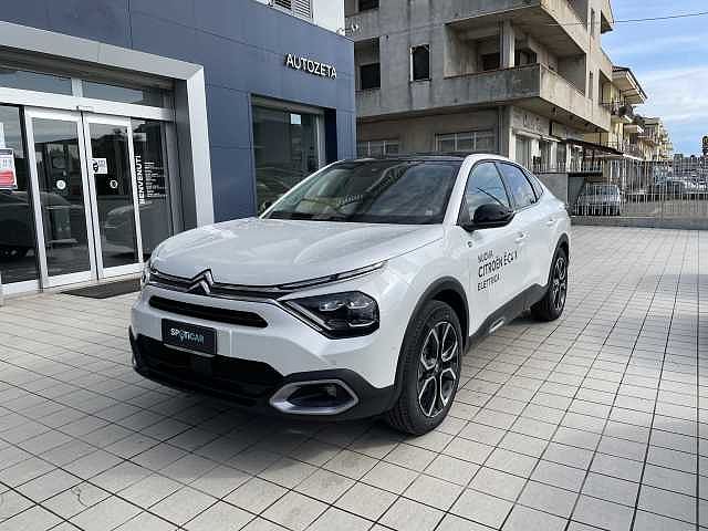 Citroen e-C4 X X motore elettrico 136 CV Shine