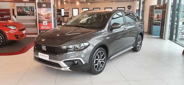 Fiat Tipo 1.5 Hybrid DCT SW Cross da FRENTAUTO