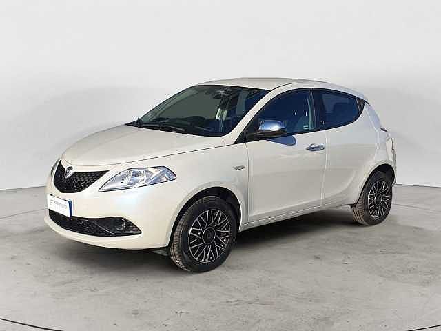 Lancia Ypsilon 0.9 TwinAir 70 CV 5 porte Metano Ecochic Gold