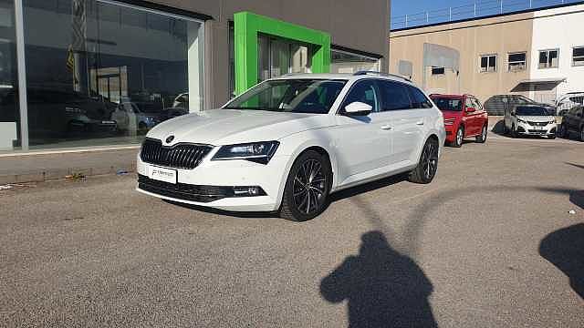 SKODA Superb 2.0 TDI SCR DSG 4x4 Wagon Executive