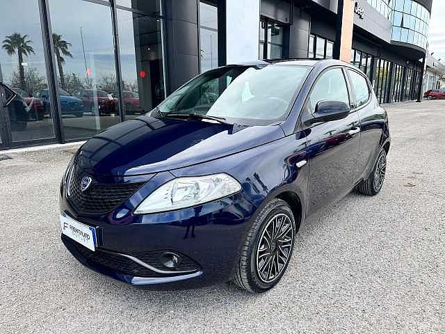 Lancia Ypsilon 1.2 69 CV 5 porte GPL Ecochic Gold da FRENTAUTO