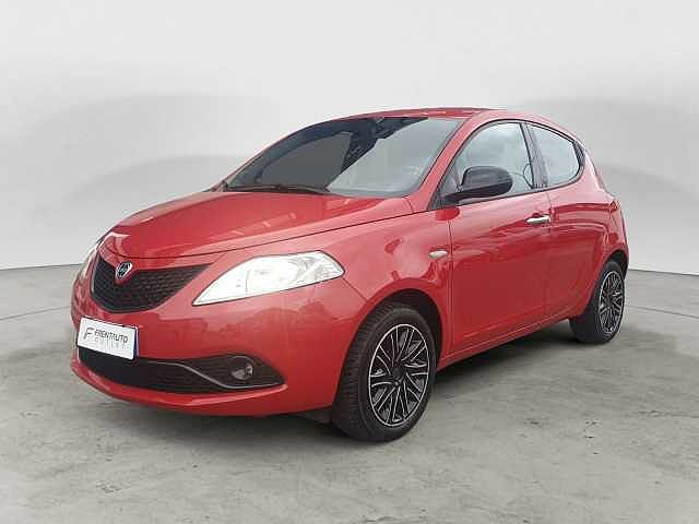 Lancia Ypsilon 1.0 FireFly 5 porte S&S Hybrid Silver