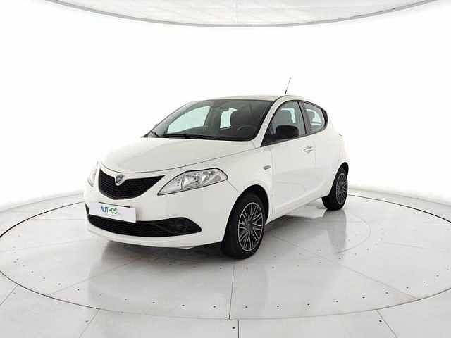 Lancia Ypsilon 1.2 gold s&s 69cv my19 da Authos .