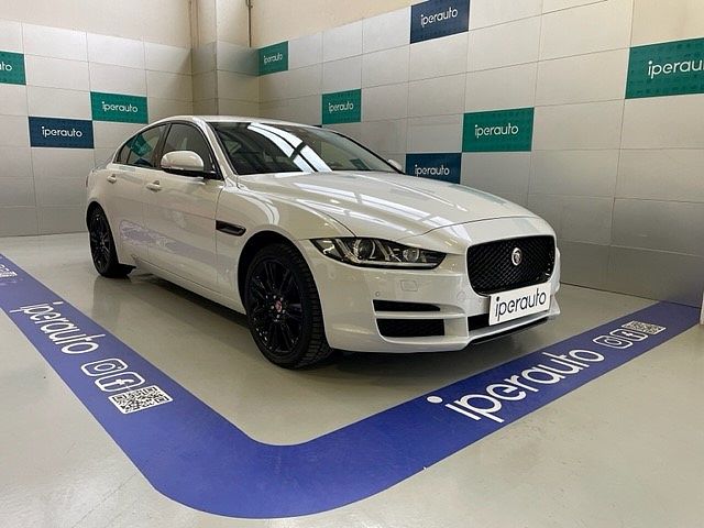 Jaguar XE 2.0d Portfolio awd 180cv auto **IVA ESPOSTA**