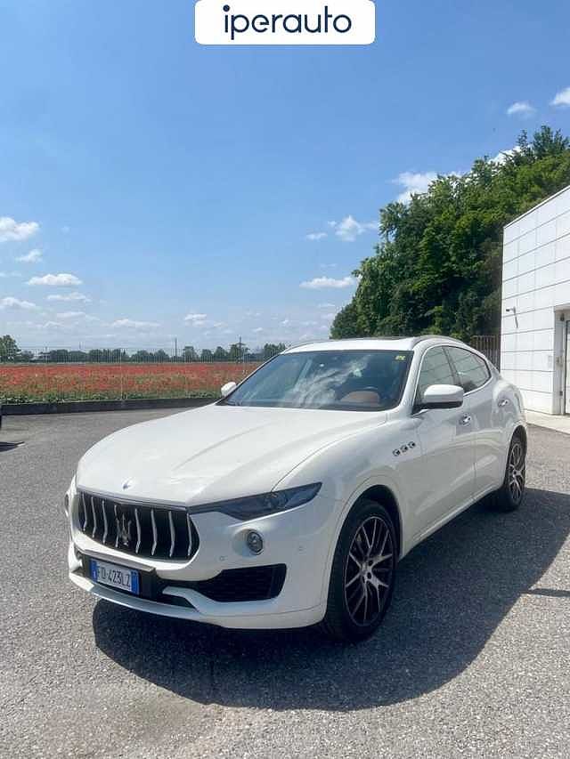 Maserati Levante 3.0 V6 430cv auto SQ4 da Iperauto .