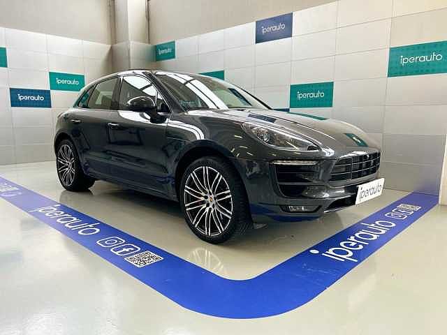 Porsche Macan GTS 3.0 V6 360CV da Iperauto .