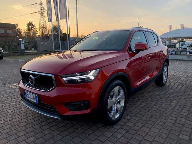 Volvo XC40 T2 Momentum Pro