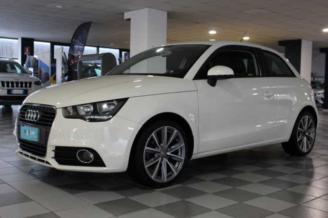 Audi A1/S1 A1 1.6 TDI 105 CV Attraction