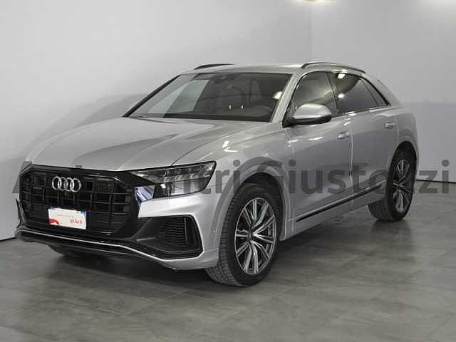 Audi Q8 50 3.0 tdi mhev sport quattro tiptronic da Autocentri Giustozzi Srl