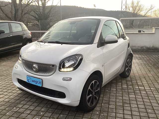 Smart fortwo 2ª serie 1000 52 kW MHD coupé pure