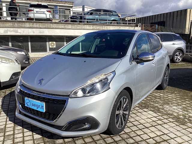 Peugeot 208 PureTech 82 5p. GPL Allure