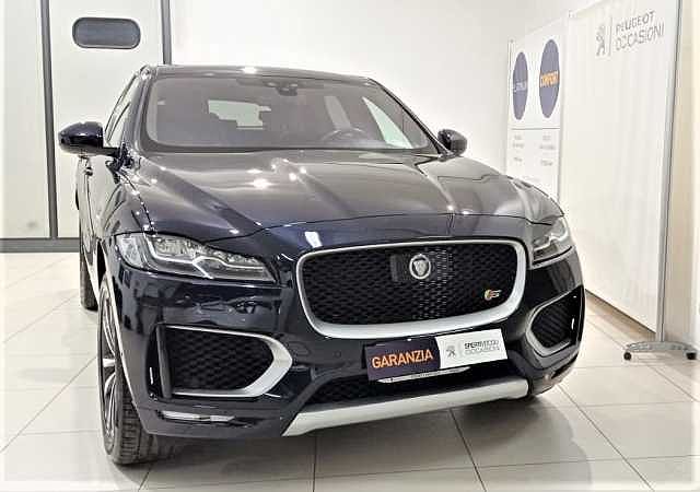 Jaguar F-Pace 3.0 D V6 300 CV AWD aut. S da SPERTI VEICOLI