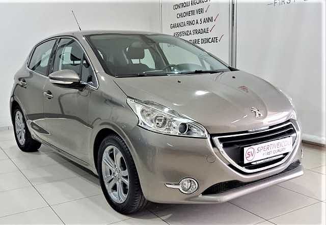 Peugeot 208 1.4 HDi 68 CV 5 porte Allure da SPERTI VEICOLI