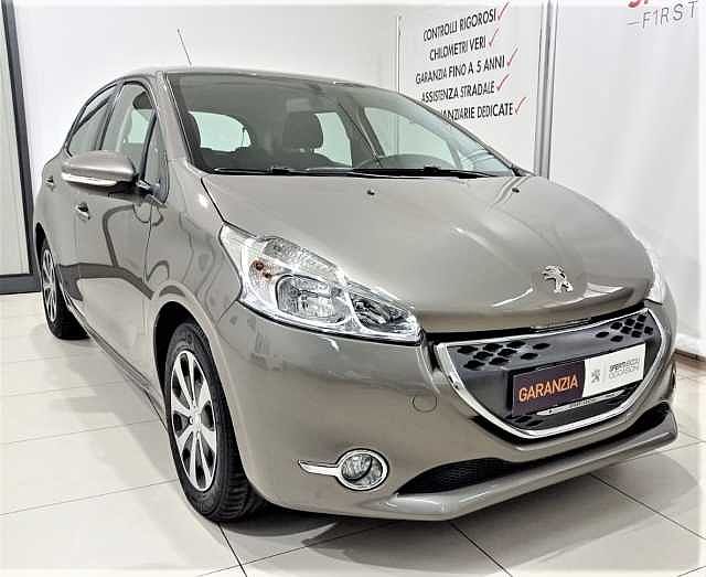 Peugeot 208 1.4 e-HDi 68 CV S&S robotizzato 5 porte Active