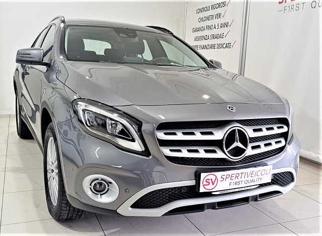Mercedes-Benz GLA 200 d Automatic Business Extra