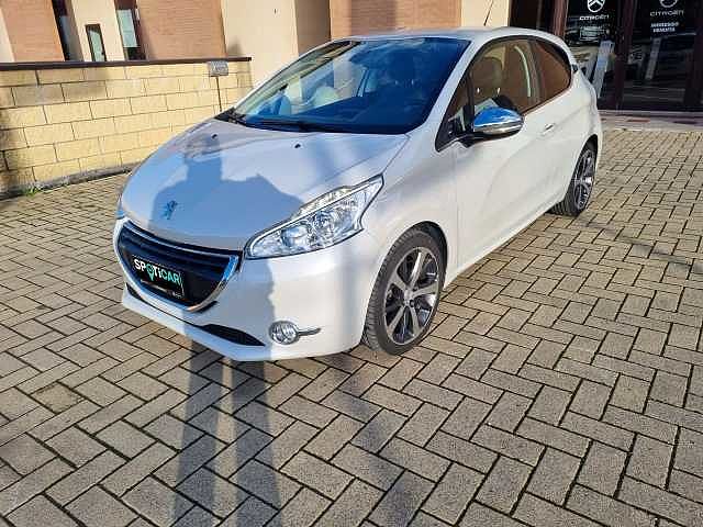 Peugeot 208 1.6 e-HDi 115 CV Stop & Start 3 porte Allure da SIENA MOTORI SRL