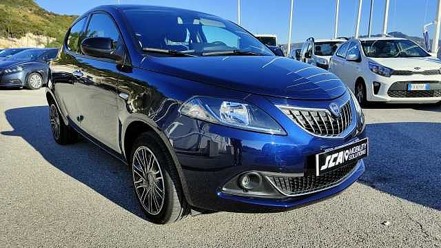 Lancia Ypsilon 3ª serie 1.0 FireFly 5 porte S&S Hybrid Ecochic Gold