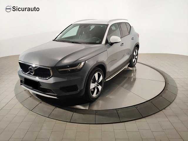 Volvo XC40 B4 AWD Geartronic Momentum