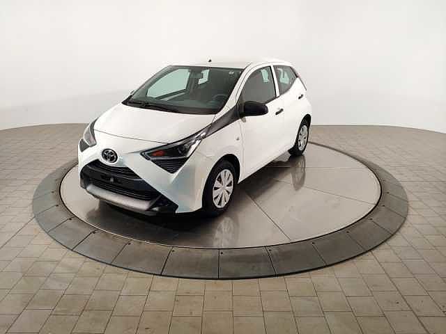 Toyota Aygo 1.0 VVT-i 69 CV 3 porte x-play