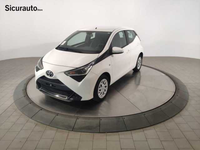 Toyota Aygo 1.0 VVT-i 69 CV 3 porte x-play