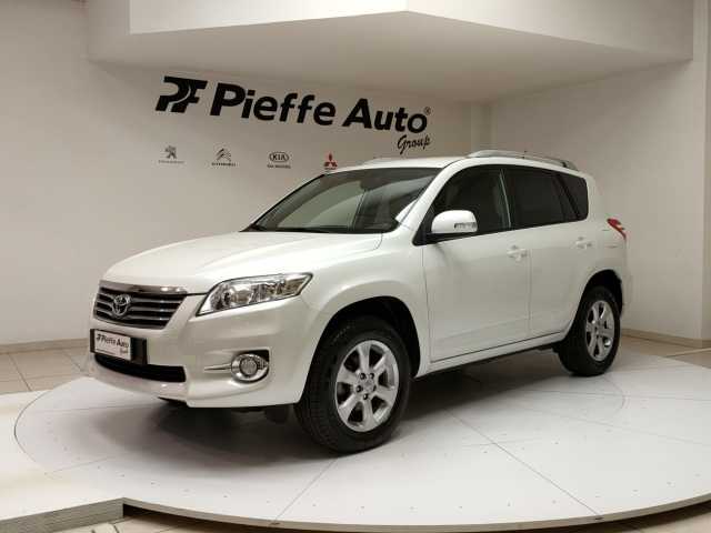 Toyota RAV4 3ª serie RAV4 2.2 D-4D 150 CV DPF Exclusive