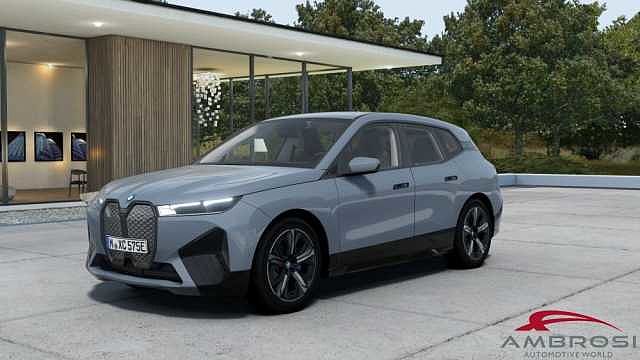 BMW iX xDrive40 Pacchetto Sportivo