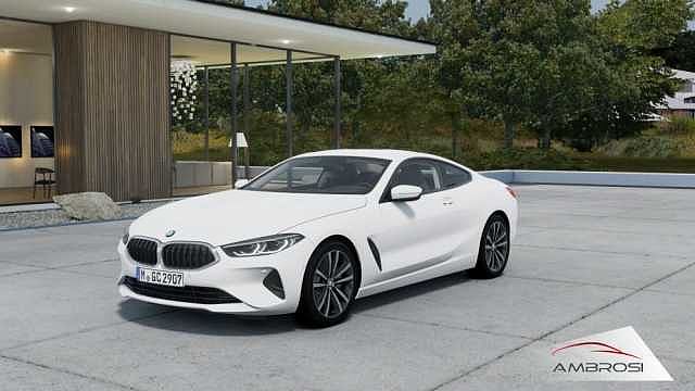 BMW 840 Coupé 840i xDrive da Test Grifo Caravan