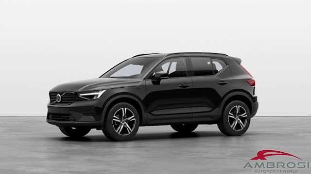 Volvo XC40 Mild Hybrid B3 automatico Plus Dark