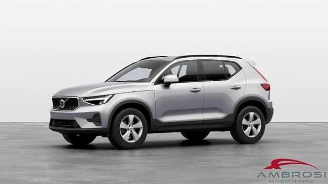 Volvo XC40 Mild Hybrid B3 automatico Essential